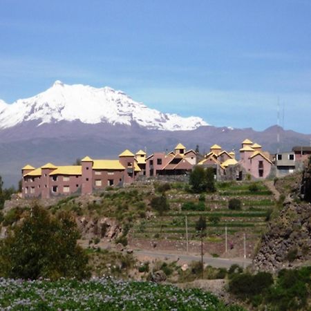 Hotel Pozo del Cielo Chivay Esterno foto